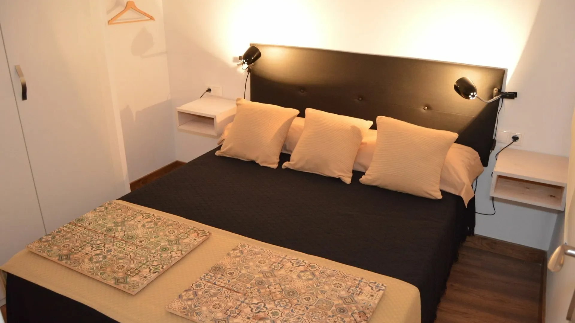 Tarragona Suites Mediona